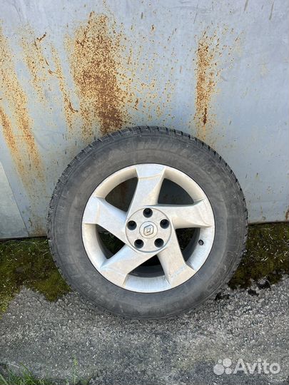 Tigar SUV Ice 215/65 R16 102T