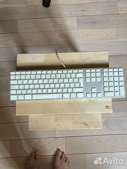 Клавиатура от компьютера Apple с цифровым блоком