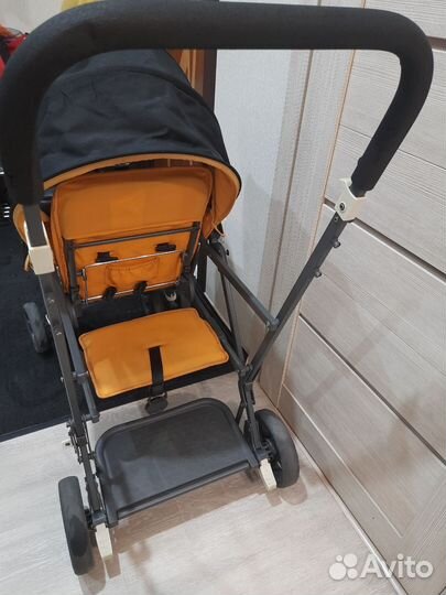 Прогулочная двухместная коляска