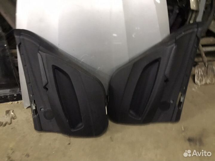 Задние дверные обивки bmw x5 e70