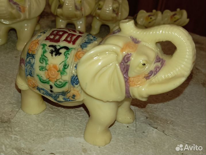 Статуэтки слонов