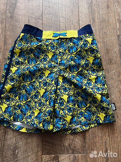 Купальные шорты на мальчика 128