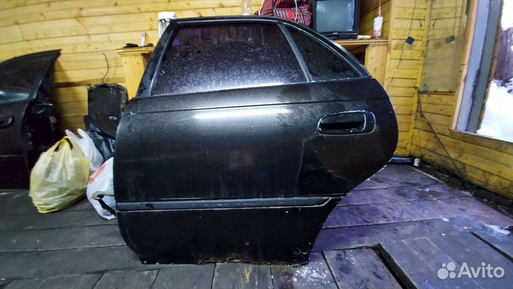 Дверь передняя задняя carina (улыбка) st190