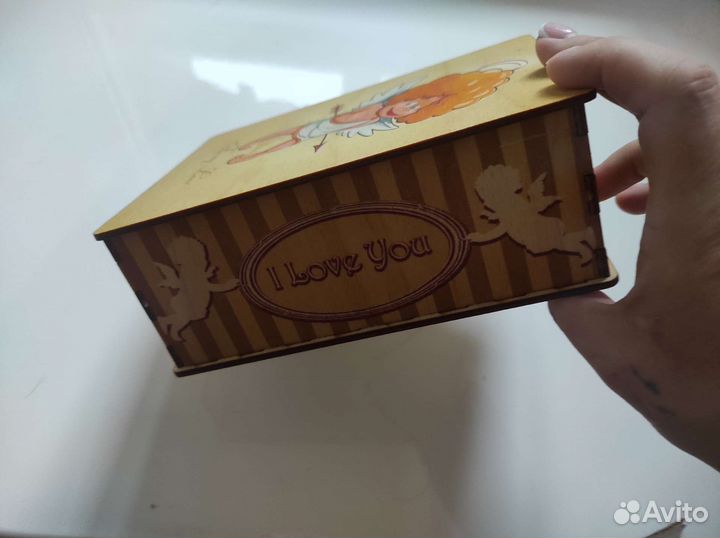 Деревянная подарочная коробка