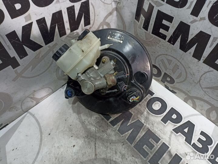 Вакуумный усилитель тормозов Mercedes W208