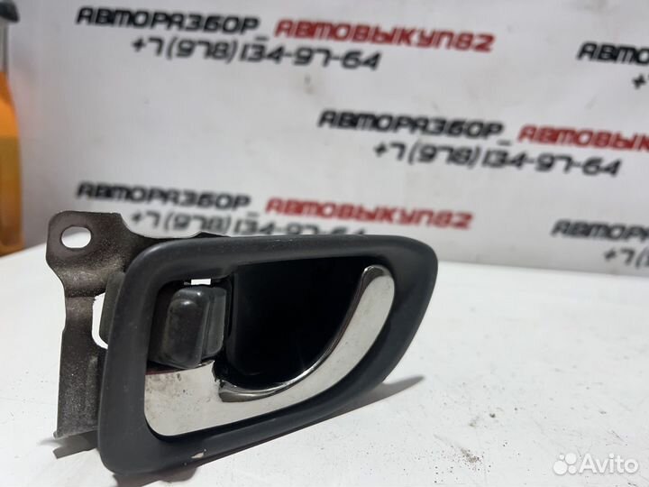 Ручка внутреняя задняя левая Mitsubishi Galant