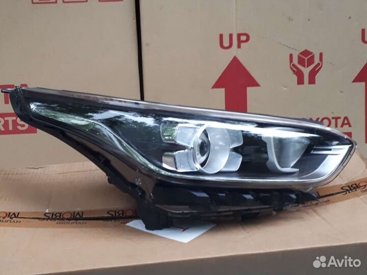 Киа Церато 4 фара правая 92102-M6100