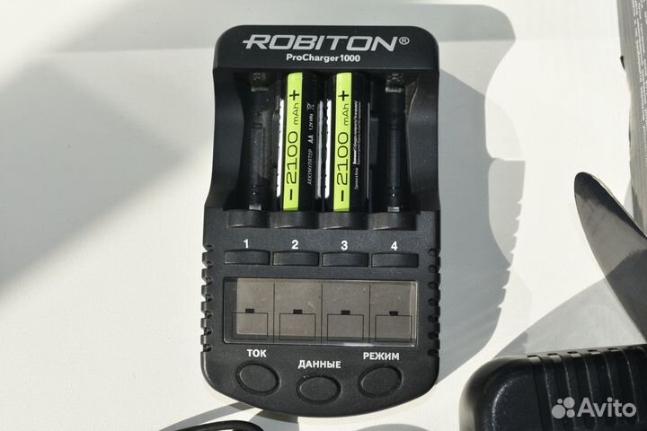 Продам зарядное устройство Robiton