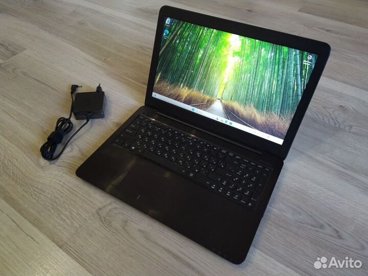 Ноутбук: I3/ GTX 940MX/ SSD + HDD 620GB