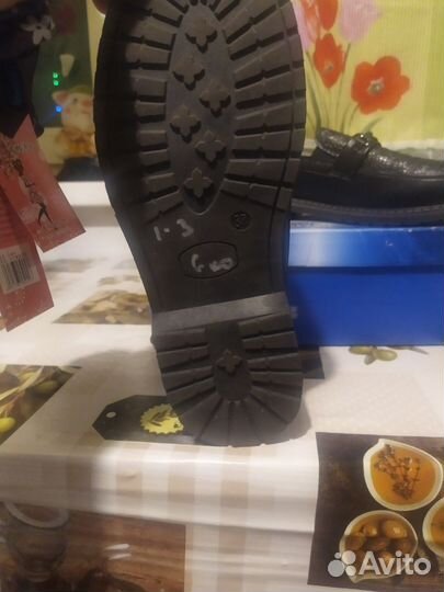 Продам туфли для мальчика