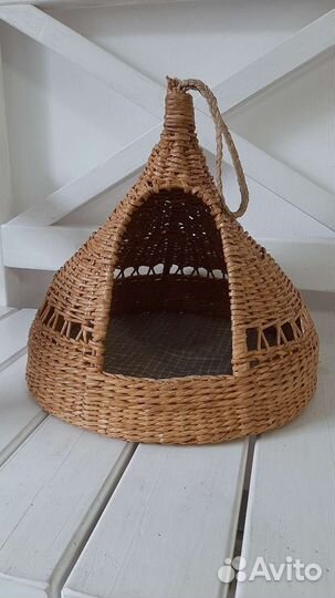 Домик для кошки и мелких пород собак