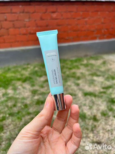 Гель-крем для кожи вокруг глаз