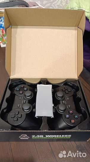 Игровая консоль