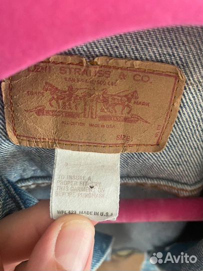 Джинсовая куртка levis