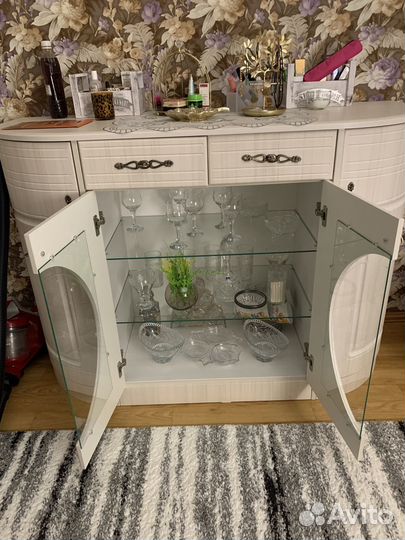 Комод белый бу с сервантом для посуды
