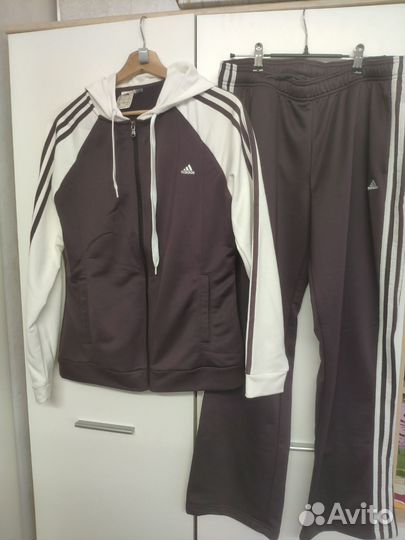 Спортивный костюм adidas женский