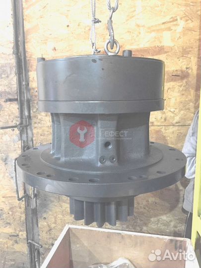 Поворотный редуктор Hitachi ZX470H-3