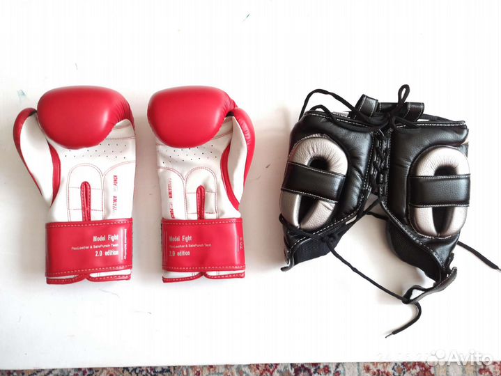 Боксерские перчатки Clinch 8 oz, 10 oz