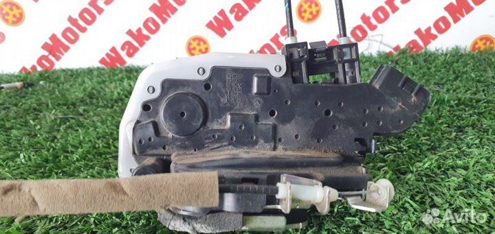 Замок боковой двери задний правый Nissan Note E11