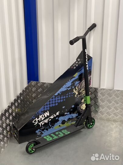 Самокат трюковый (металлические колеса)