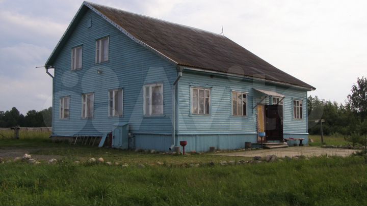 Коттедж 270 м² на участке 8,5 га