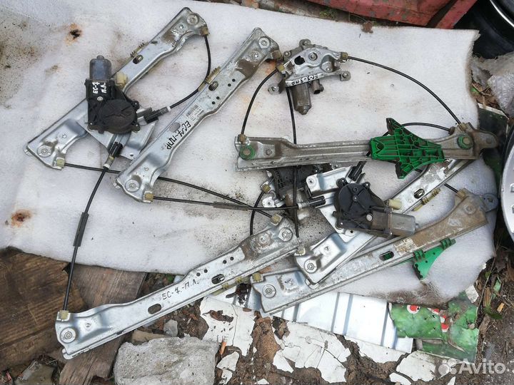 Стеклоподъемник двери Джили Эмгранд EC-7