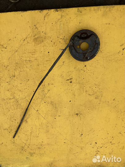 Щит опорный задний левый для Toyota Caldina ET196