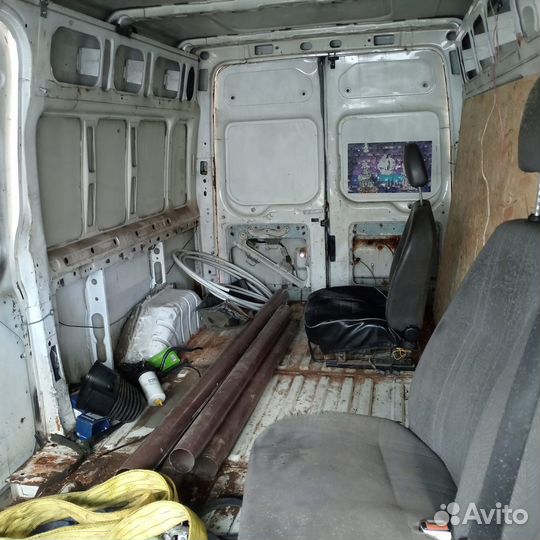 Ford Transit цельнометаллический, 2003