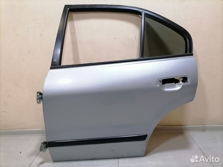 Дверь задняя левая Mitsubishi Galant 1997-2003