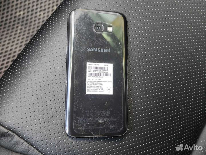 Телефон Samsung