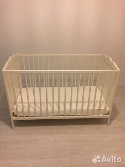 Продаём детскую кроватку и матрац, покупали в IKEA