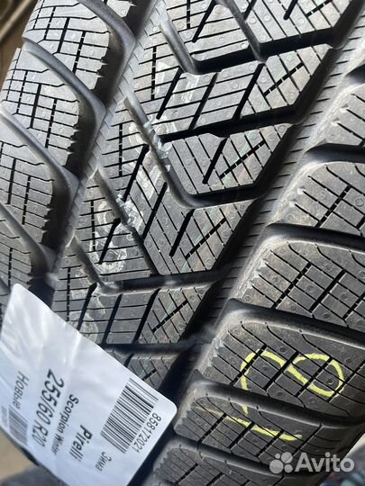 Pirelli Scorpion Winter 255/60 R20 113V
