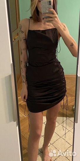 Аренда черного платья на завязках