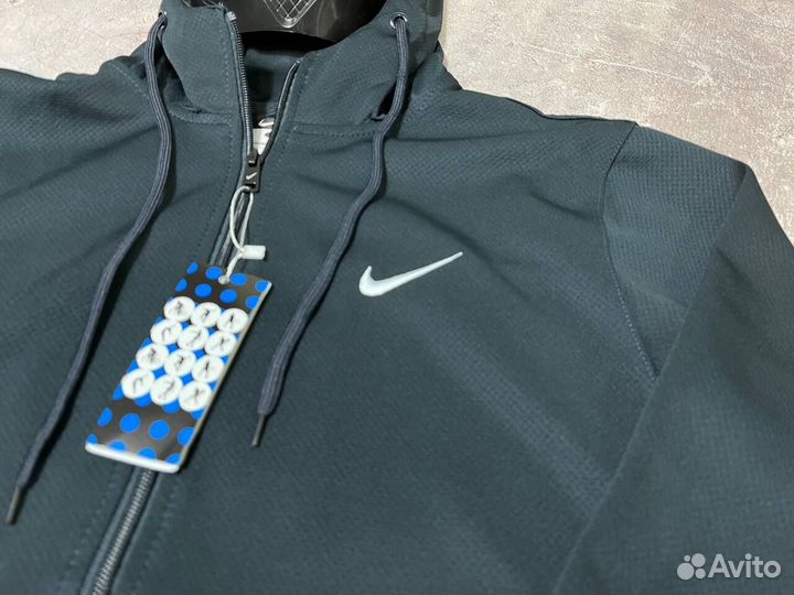 Спортивные костюмы Nike