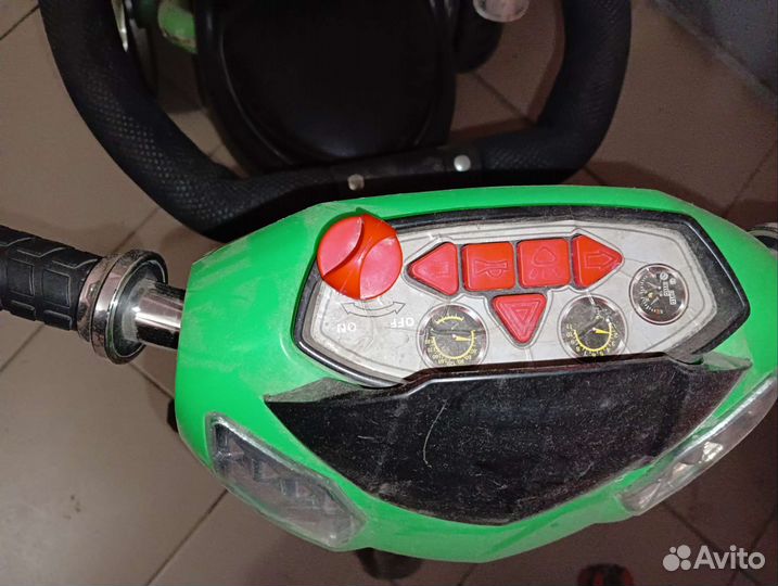 Велосипед трехколесный с ручкой