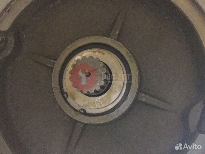 Гидромотор поворота Komatsu PC450LC-7