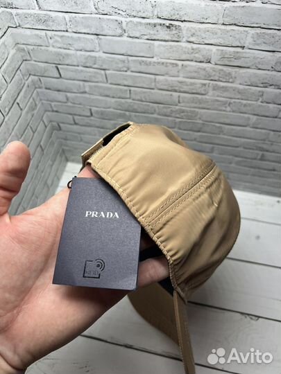 Кепка prada