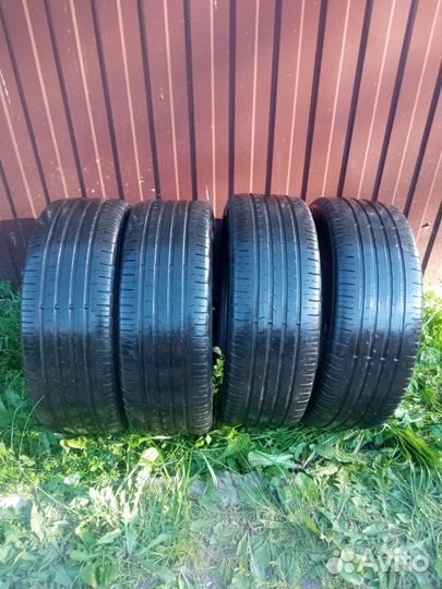 Continental ContiPremiumContact 5 215/55 R17 94V