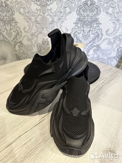 Кроссовки Fendi