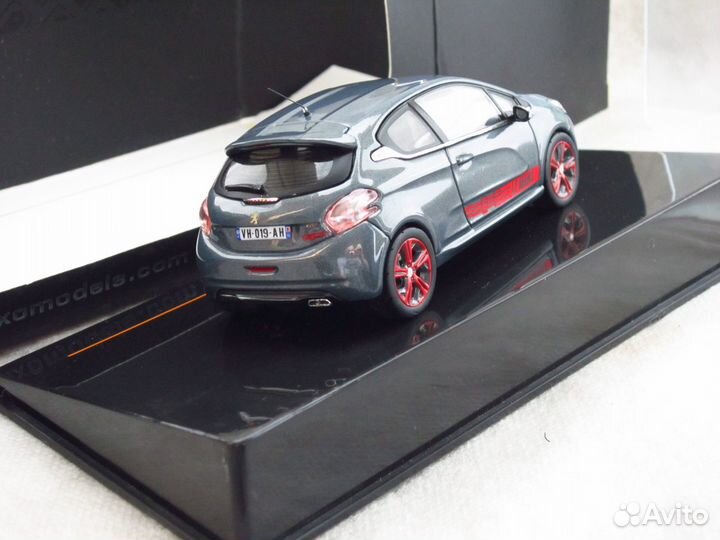 Peugeot 208 GTi Le Mans Edition 2013 1/43 IXO