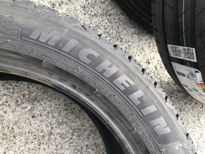 Michelin X-Ice Snow SUV 275/45 R21 110T