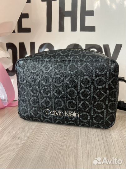 Скмка Calvin Klein