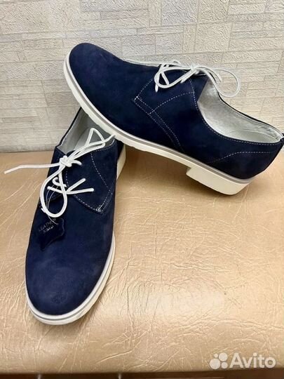 Ботинки новые,нат.замша,40