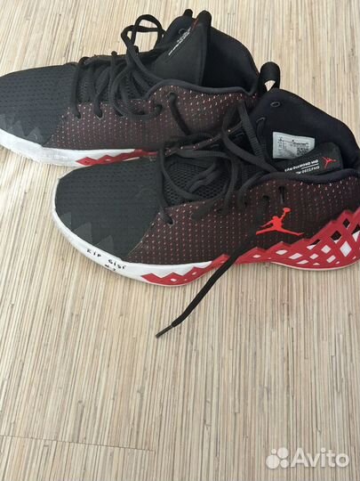 Jordan team diamond mid