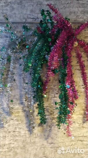 Паучки новогодние и мишура