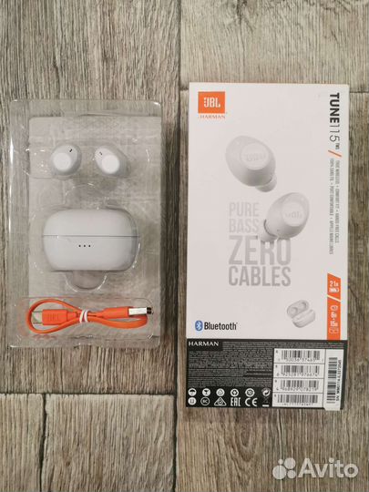 Наушники JBL