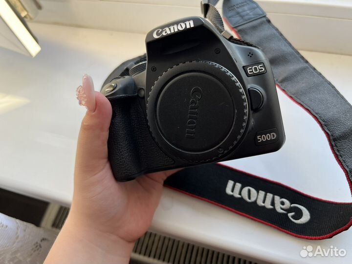 Зеркальный фотоаппарат canon