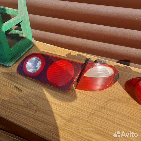 Задний стопсигналы на тайота калдина 215 кузово