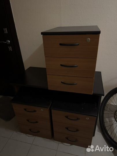 Тумбочки под телевизор и письменный стол