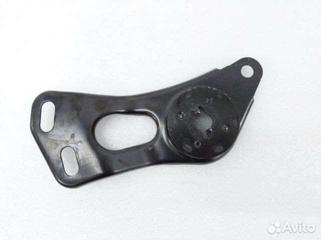 Кронштейн подрамника передний левый Hyundai Sonata